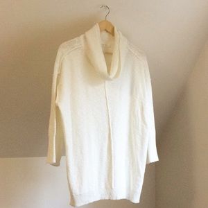 VINCE CAMUTO Ivory Textured Cowl Neck Sweater